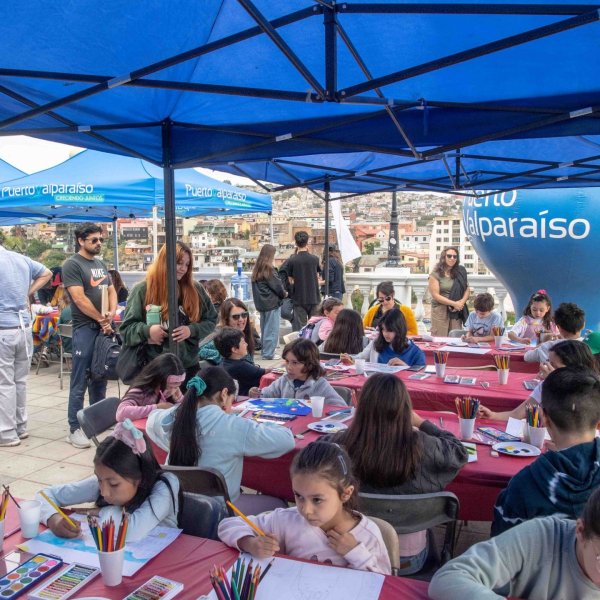 Con la visión infantil EPV y Museo Baburizza realizan concurso Los Colores del Puerto